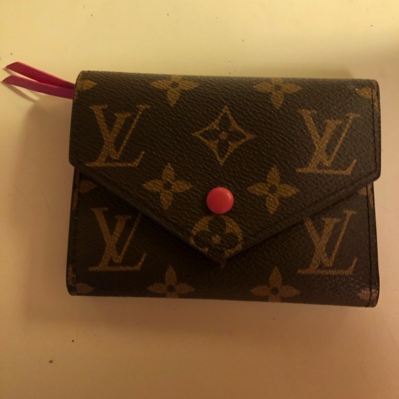 Louis Vuitton Handbags - Louis Vuitton monogrammed fuchsia wallet